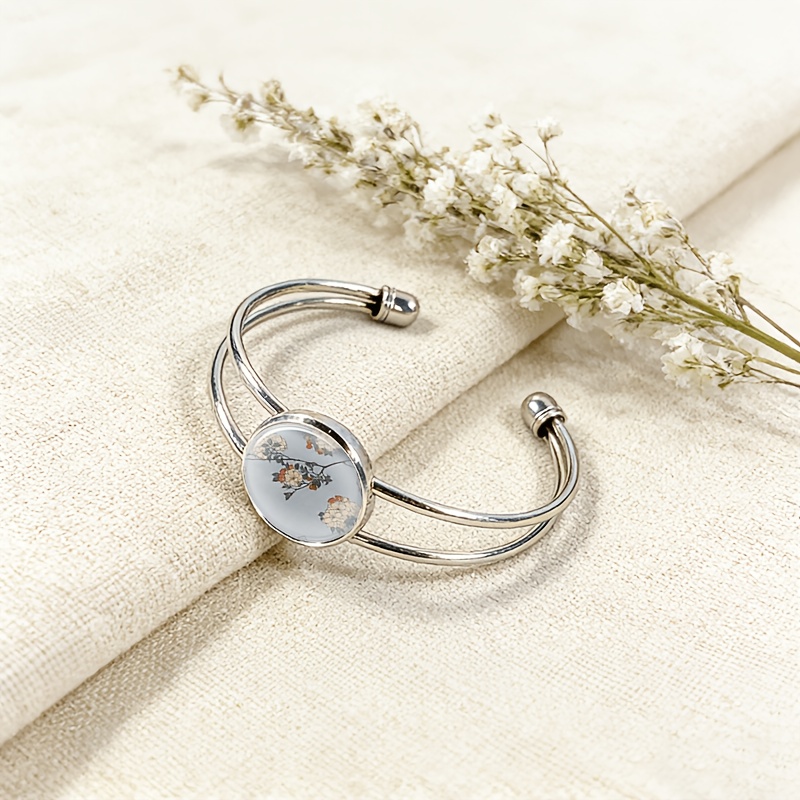 Adjustable Open-End Bangle with Natural Pink Flower Design